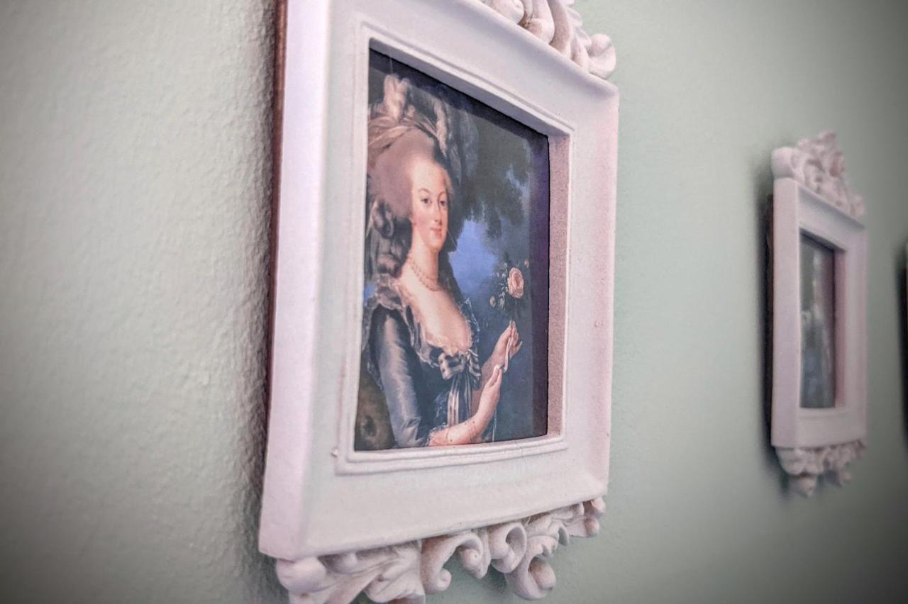 Marie Antoinette - Reise in die Vergangenheit Uelzen Exterior foto