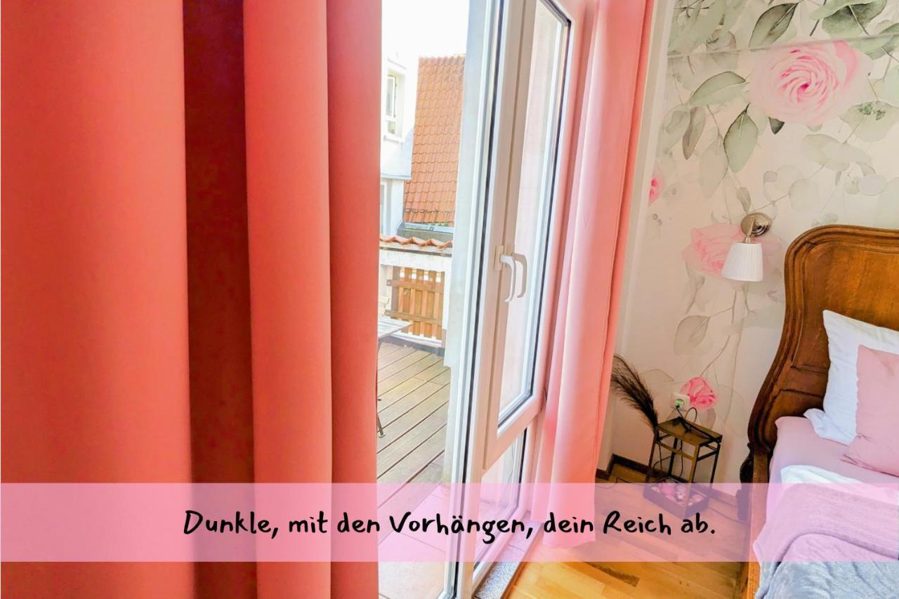 Marie Antoinette - Reise in die Vergangenheit Uelzen Exterior foto